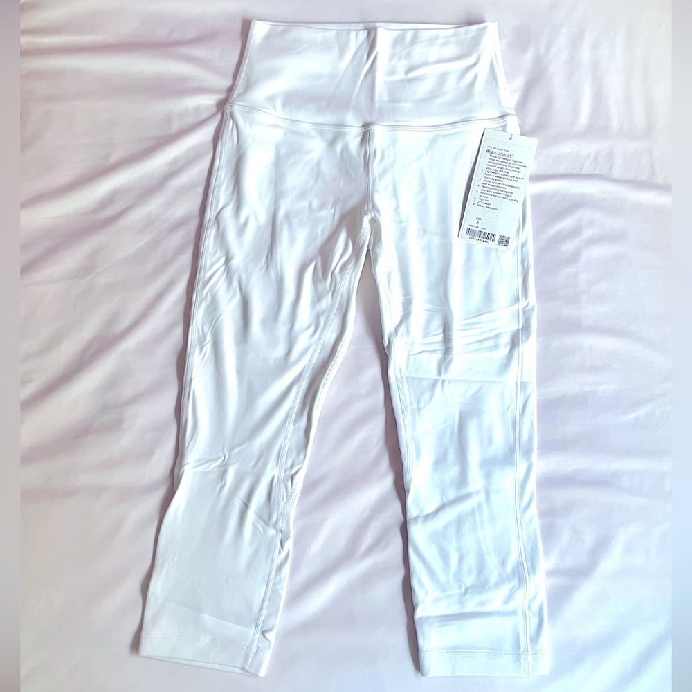 Lululemon Align NWT New White 21 inch, Size 6